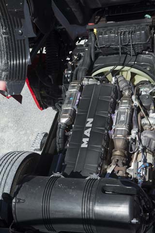 Los nuevos motores MAN D38 de hasta 640 Cv son en configuración seis cilindros en línea de 15,2 litros.